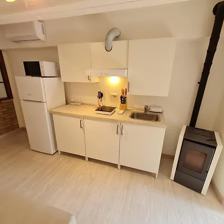 Al Castello - Aeroporto Delle Marche - Ancona *