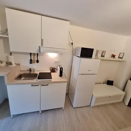 Al Castello - Aeroporto Delle Marche - Ancona